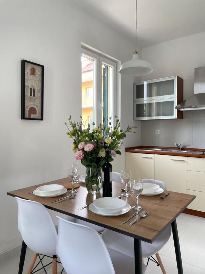 Kaštela Seaside Apartments מראה חיצוני תמונה